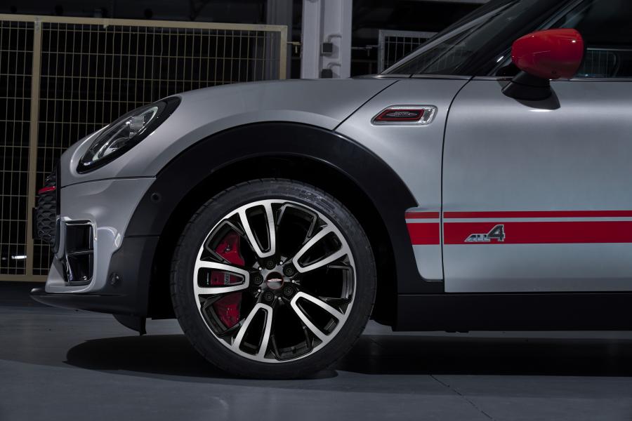 Детали экстерьера Mini John Cooper Works Clubman (F54) 2019 года  (WW) (фото 8 из 56)